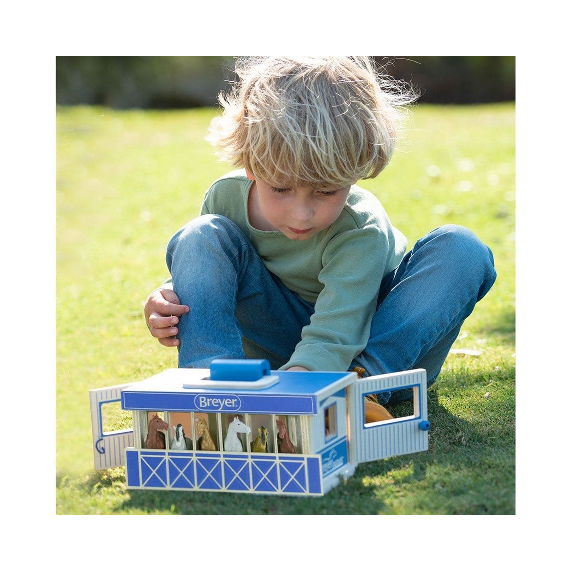 Breyer Farms Wooden Carry Stable