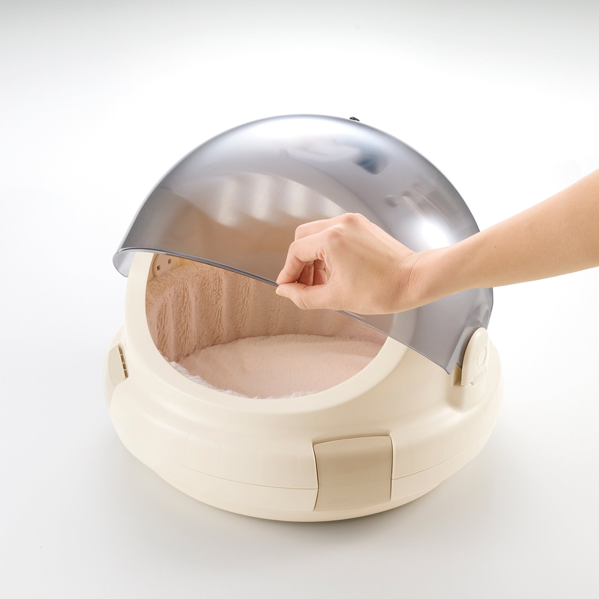 Richell Space Capsule Pet Carrier & Bed