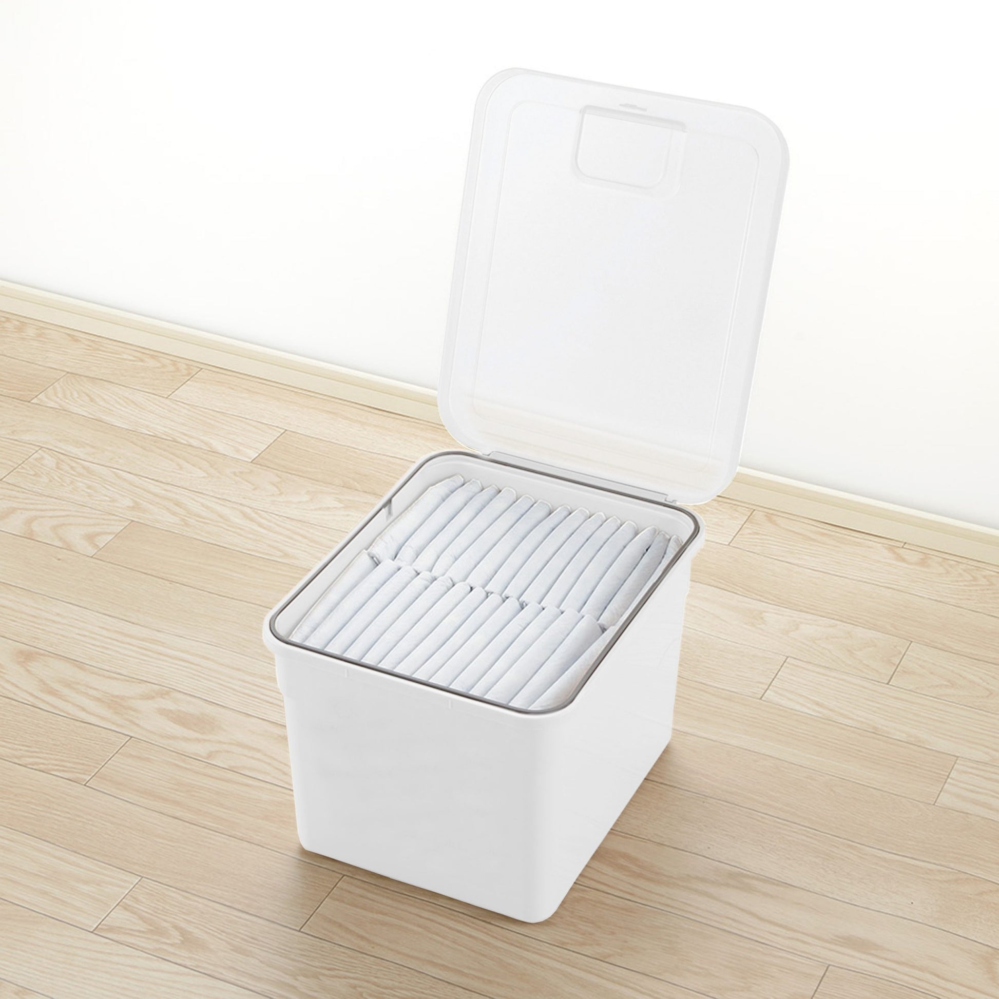 Richell Pet Stuff Container