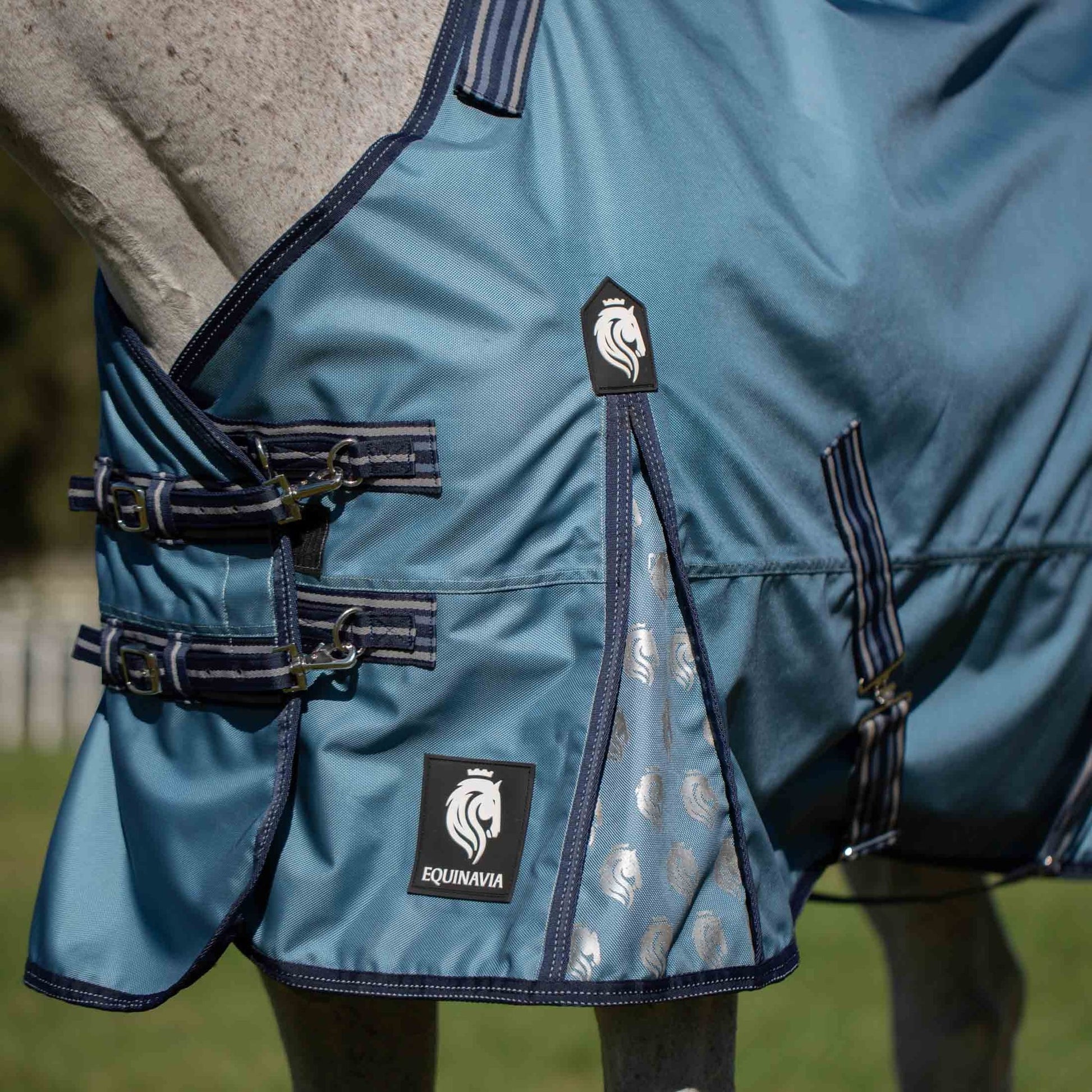 Equinavia Thunder 360 Detachable Neck Light Weight Turnout Blanket 100g