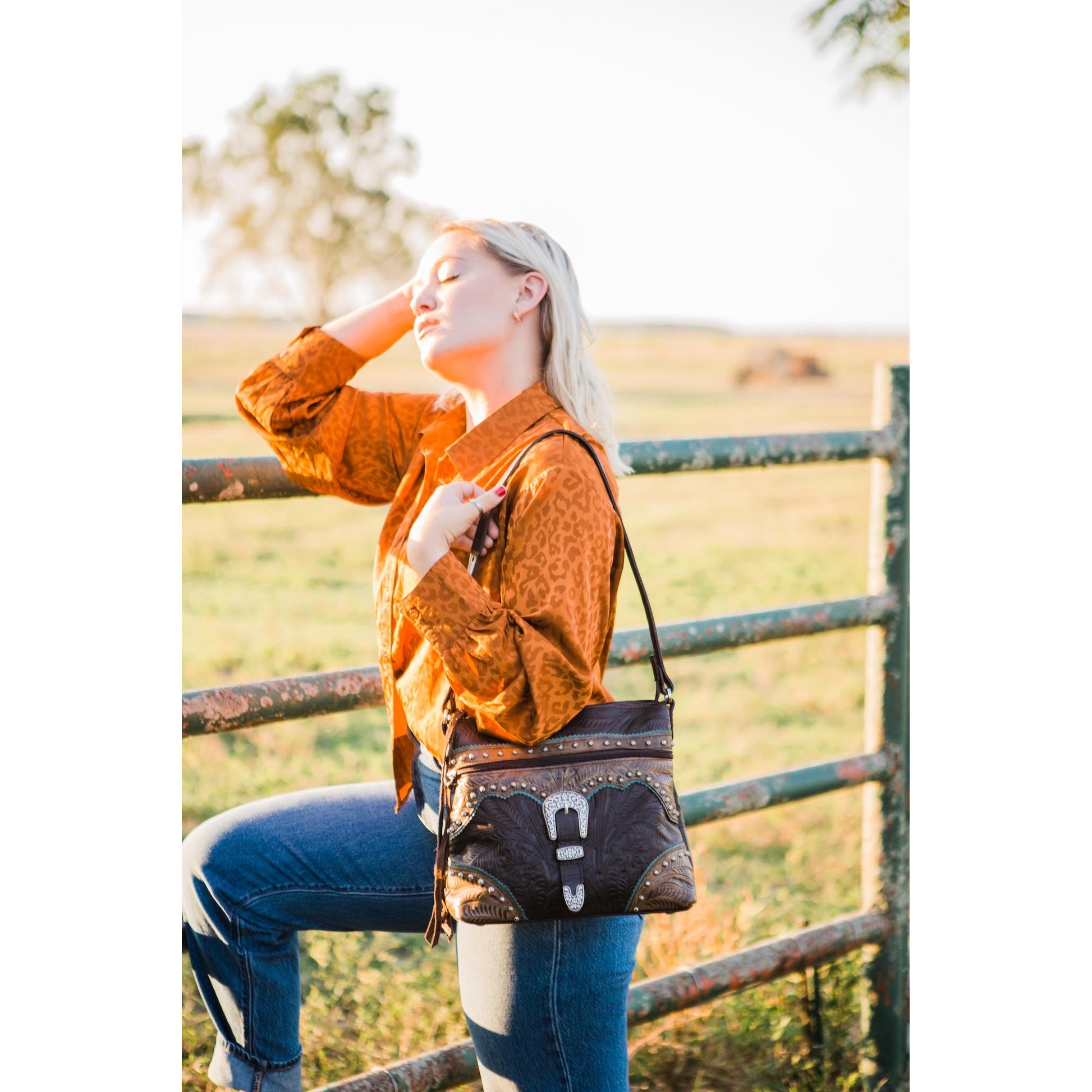 American West Saddle Ridge Zip Top Shoulder Bag