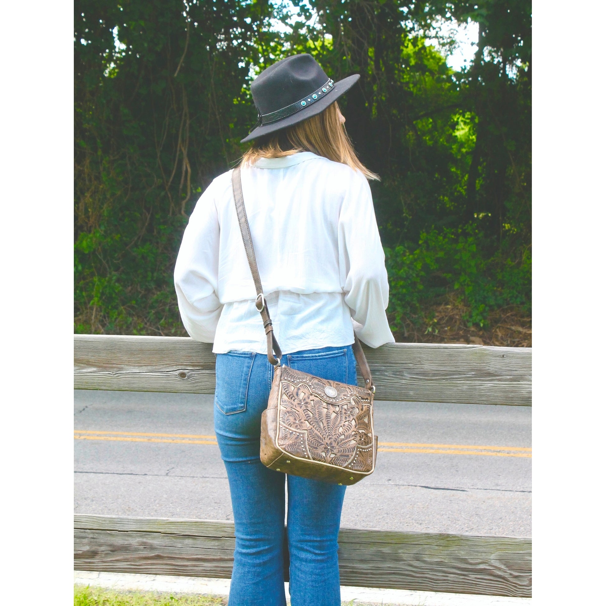 American West Hill Country Messenger Bag