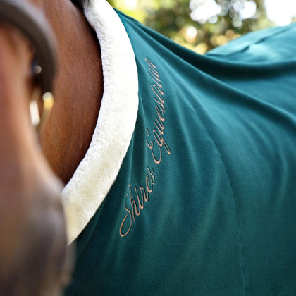 Shires Deluxe Fleece Rug