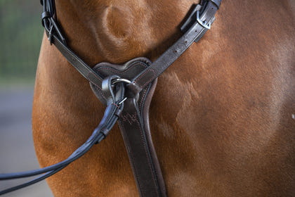 Horseware Micklem Breastplate Martin