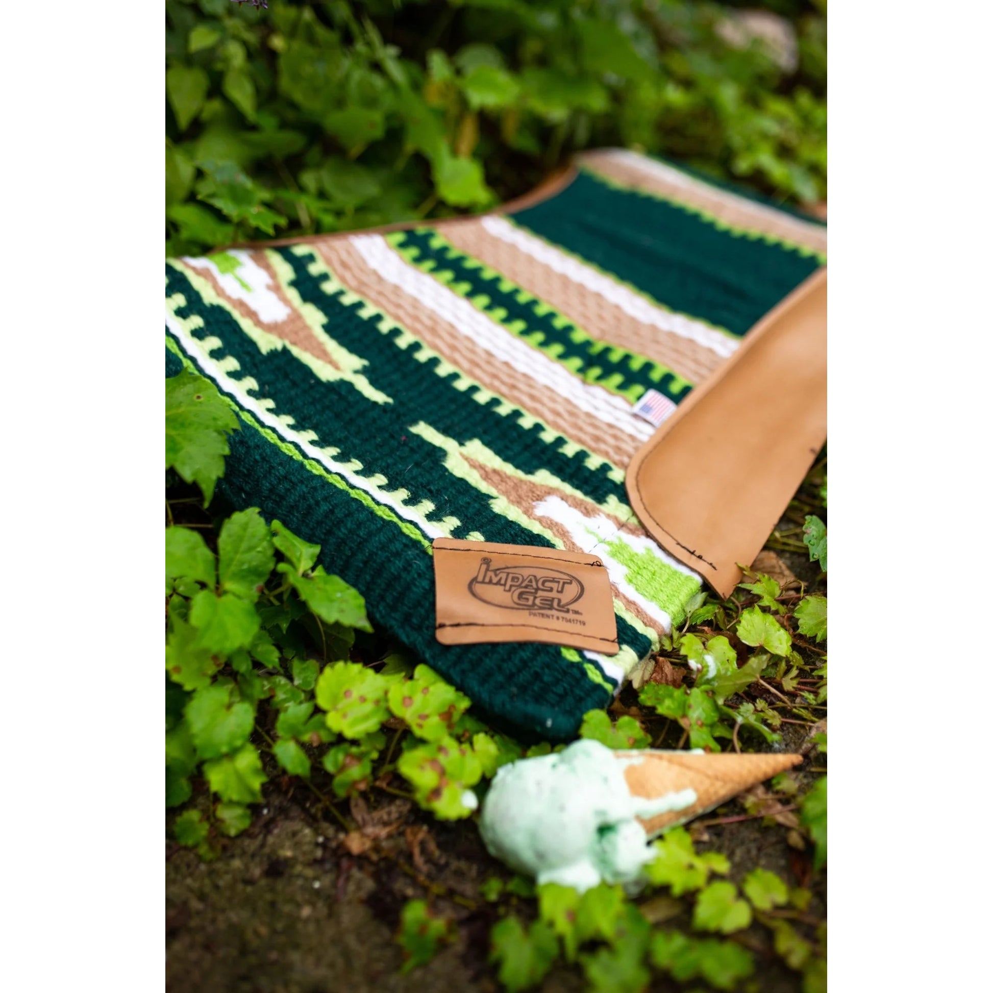 Impact Gel Sweet Treat Contour Cut with Felt Saddle Pad
