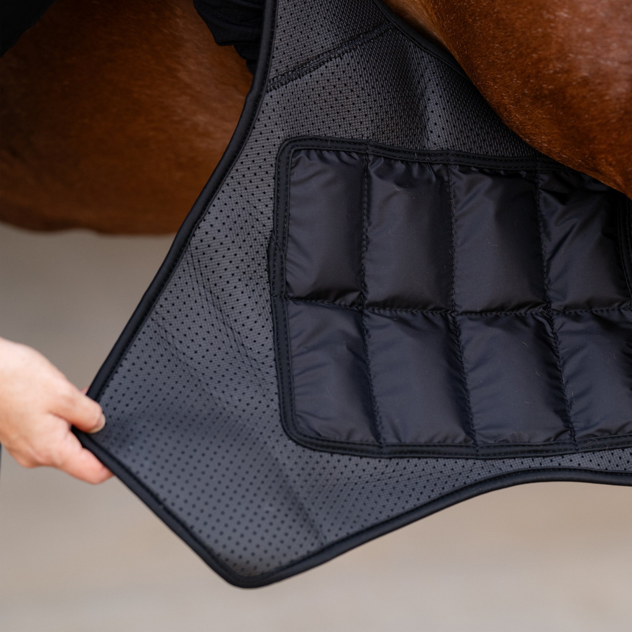 Professionals Choice Stifle Ice Wrap