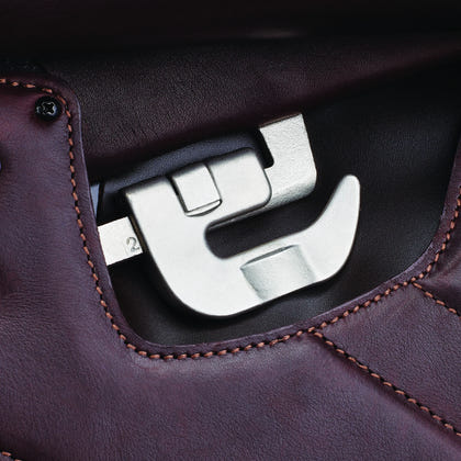 Bates Apex Saddle