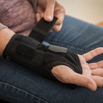 Back On Track Carpus Wrist Brace