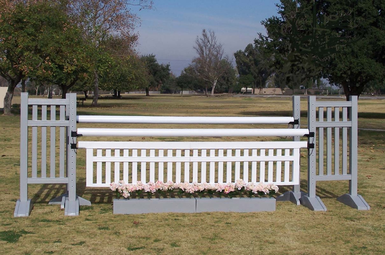Burlingham Sports Closed Picket Solid Color Gate