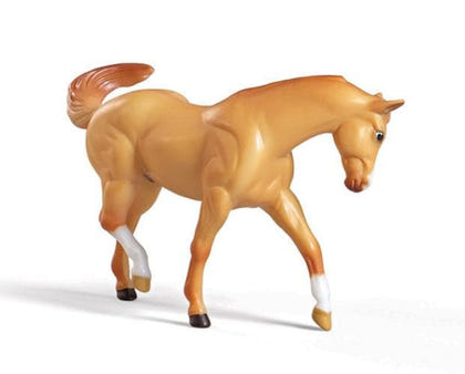 Breyer Stablemates Red Stable Set