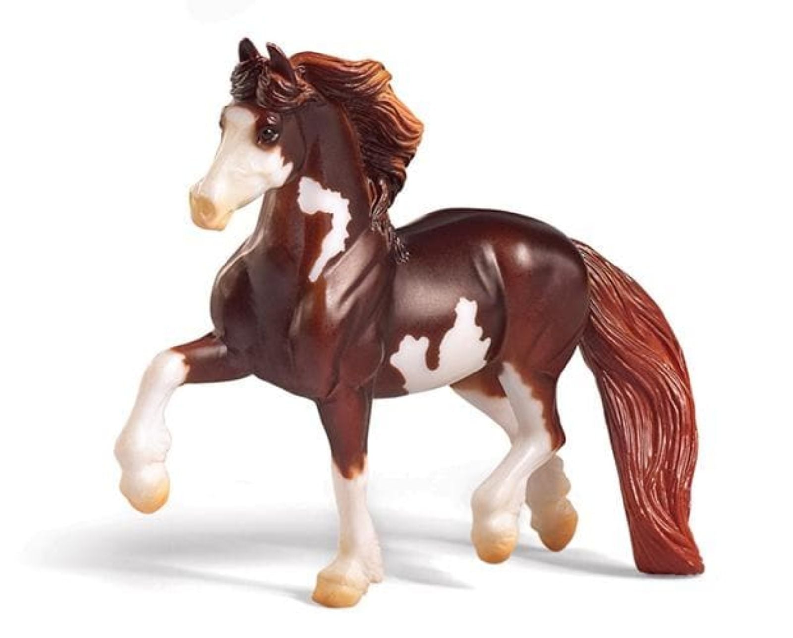 Breyer Stablemates Red Stable Set