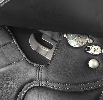 Bates WIDE Dressage Plus with Luxe Saddle CAIR