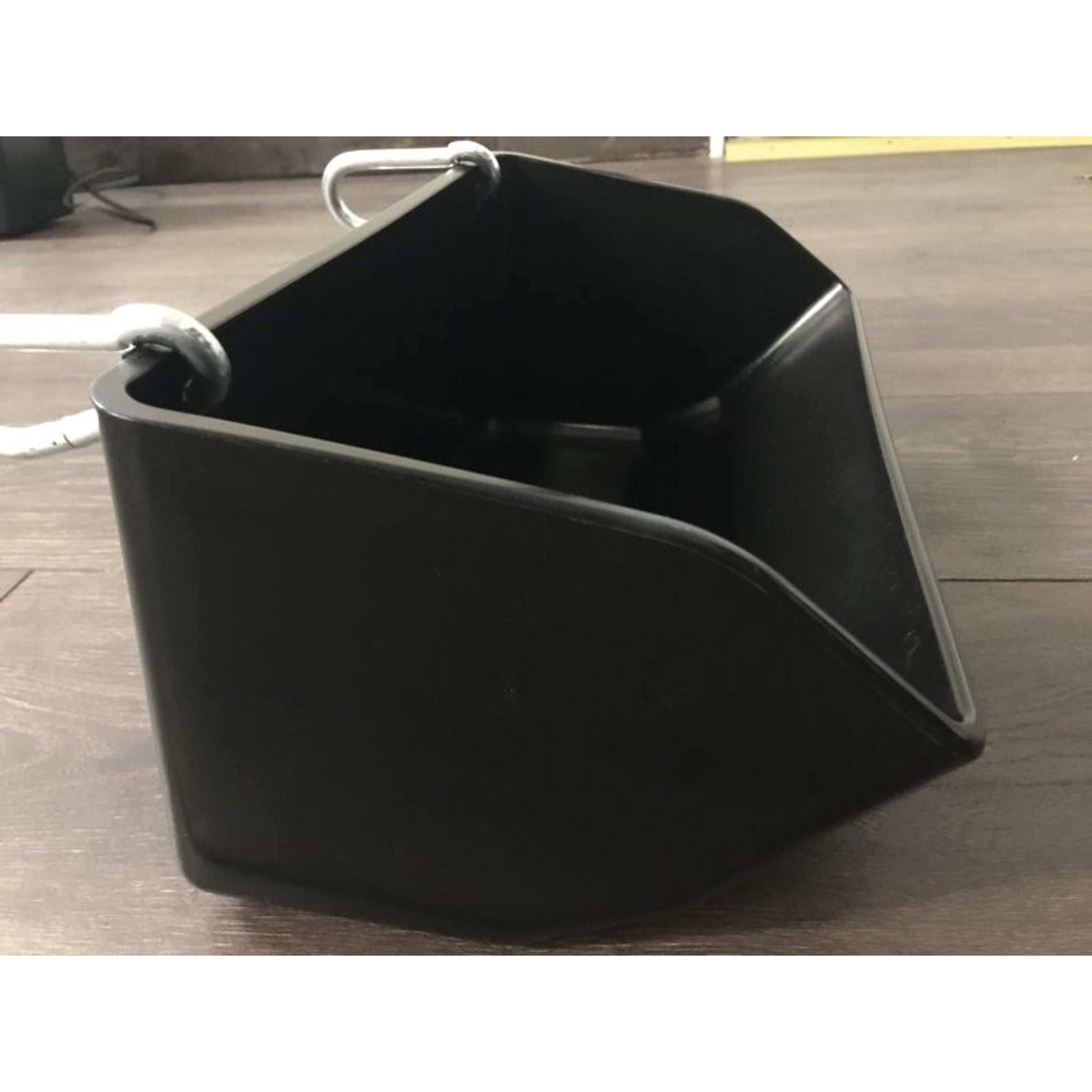 Fortiflex Black Hanging Feeder 3 Quart