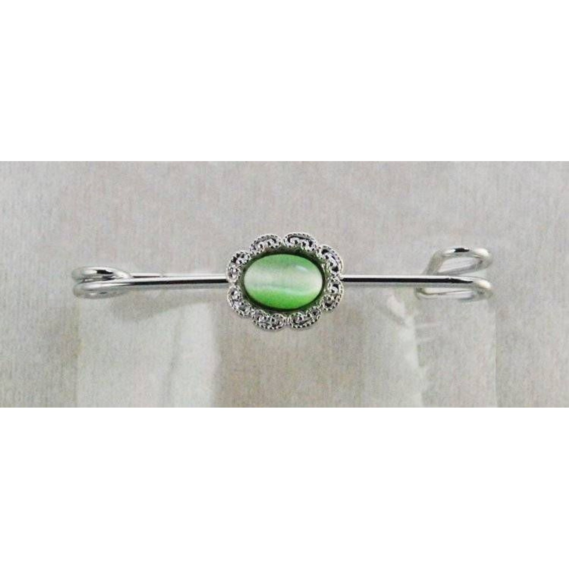 Finishing Touch Fancy Oval Stock Pin - Peridot Cat