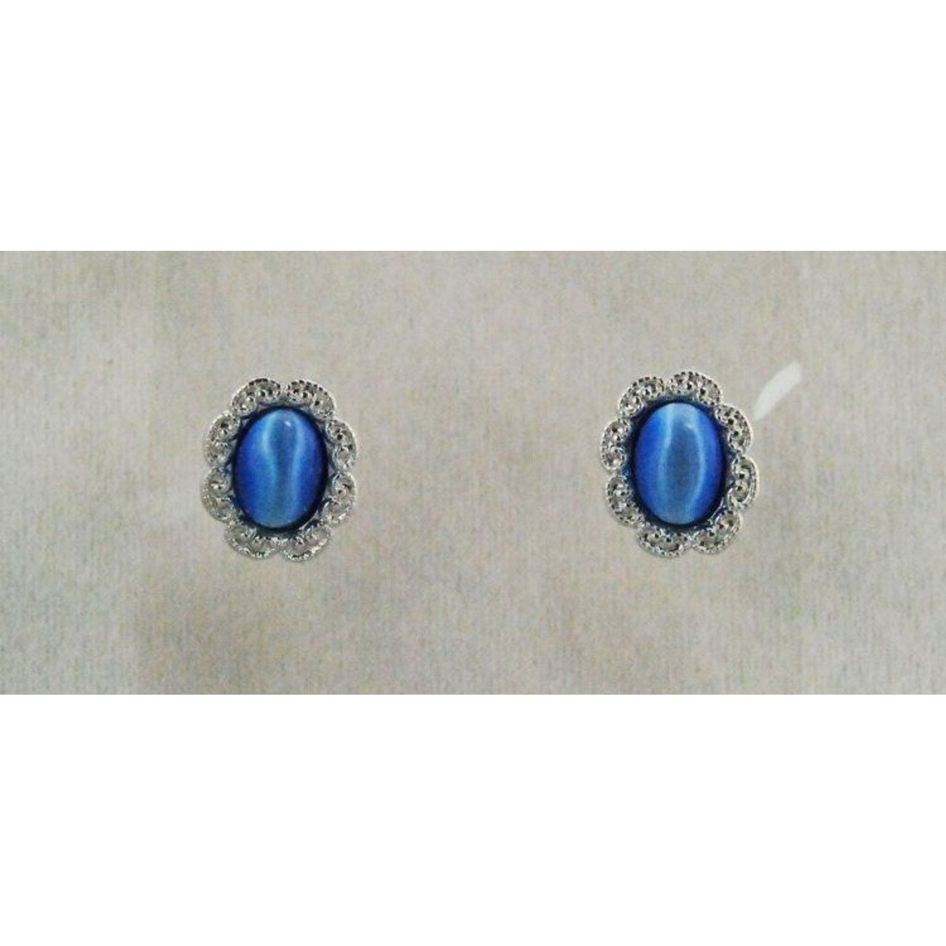 Fancy Oval Earrings With Cats Eye Stone Small Silver