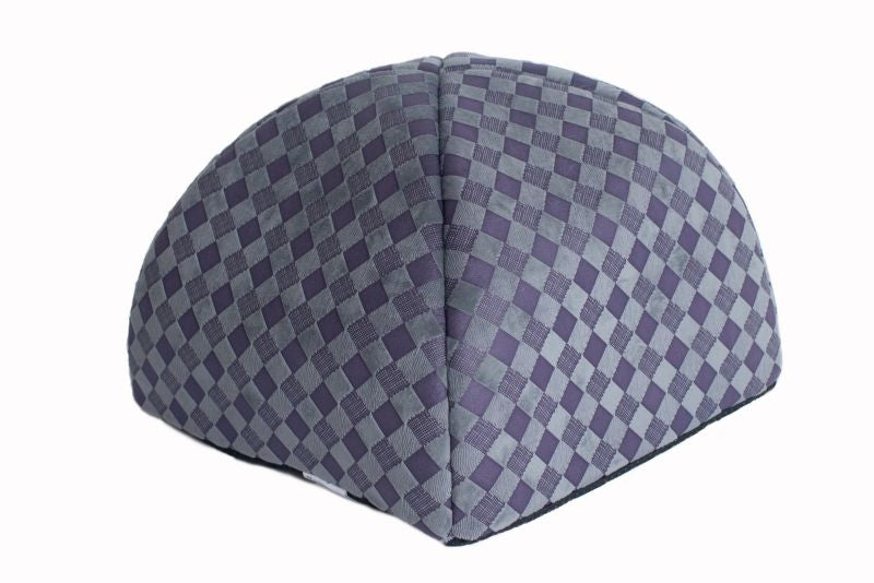 Armarkat Purple/Gray Check Pattern Cat Bed